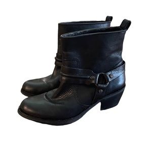 Antonio Melani boots